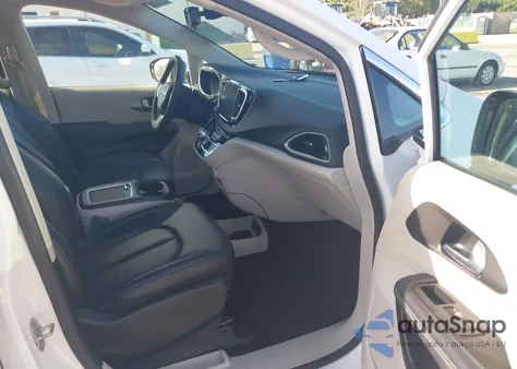 2024 Chrysler Pacifica Touring L из США, поврежденный, VIN 2C4RC1BG9RR152103